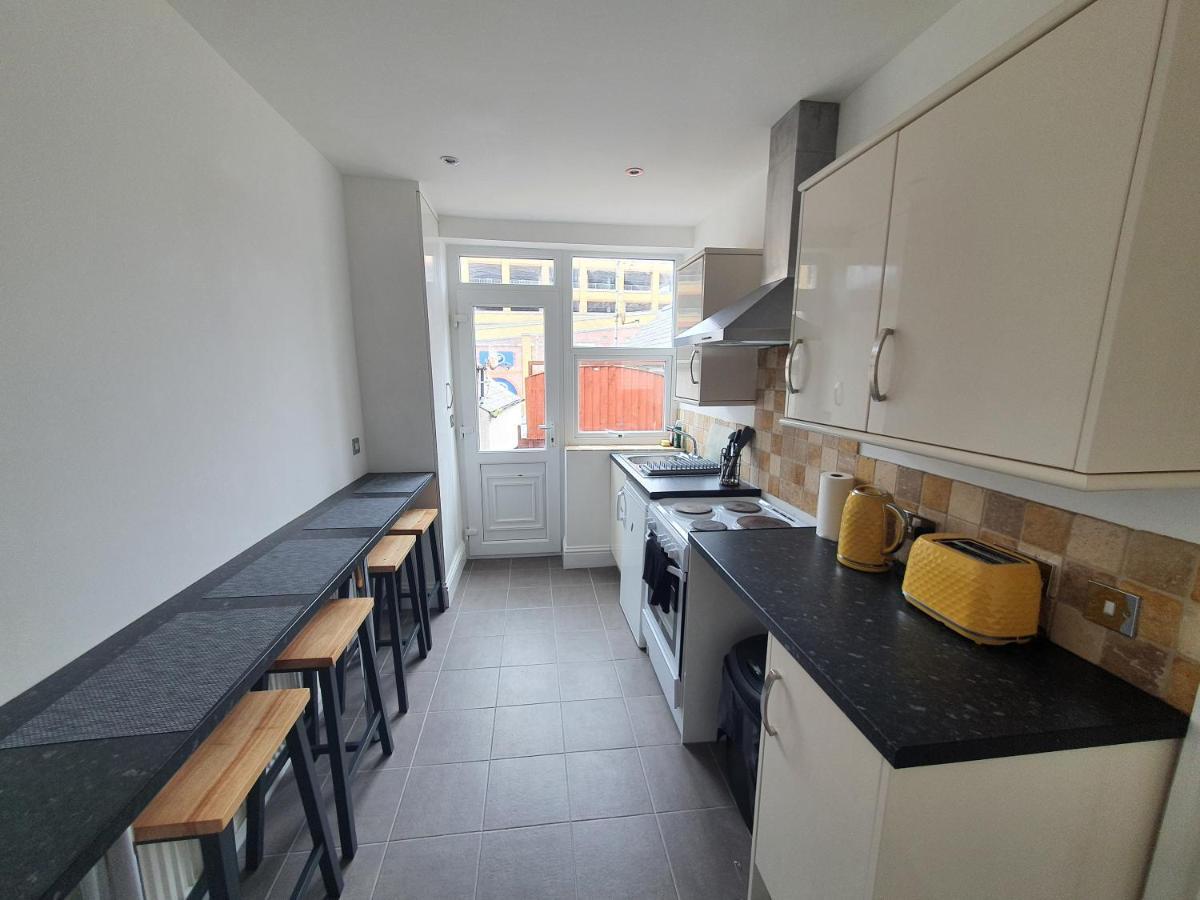 One Bed Apartment With Sofa Bed Llandudno Luaran gambar